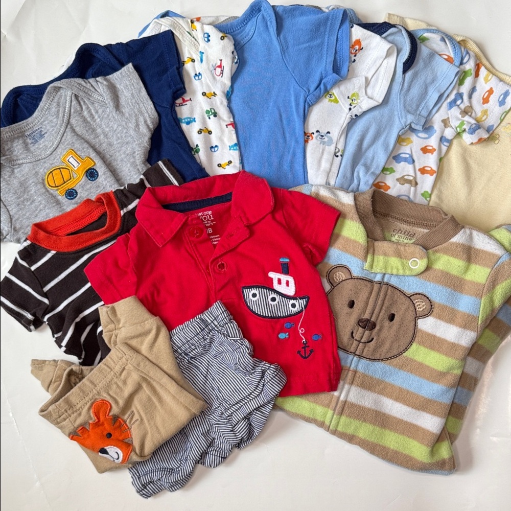 New Born 0-3 months Baby Clothing Bundle Boys Onsies Sleeper shirts shorts pants